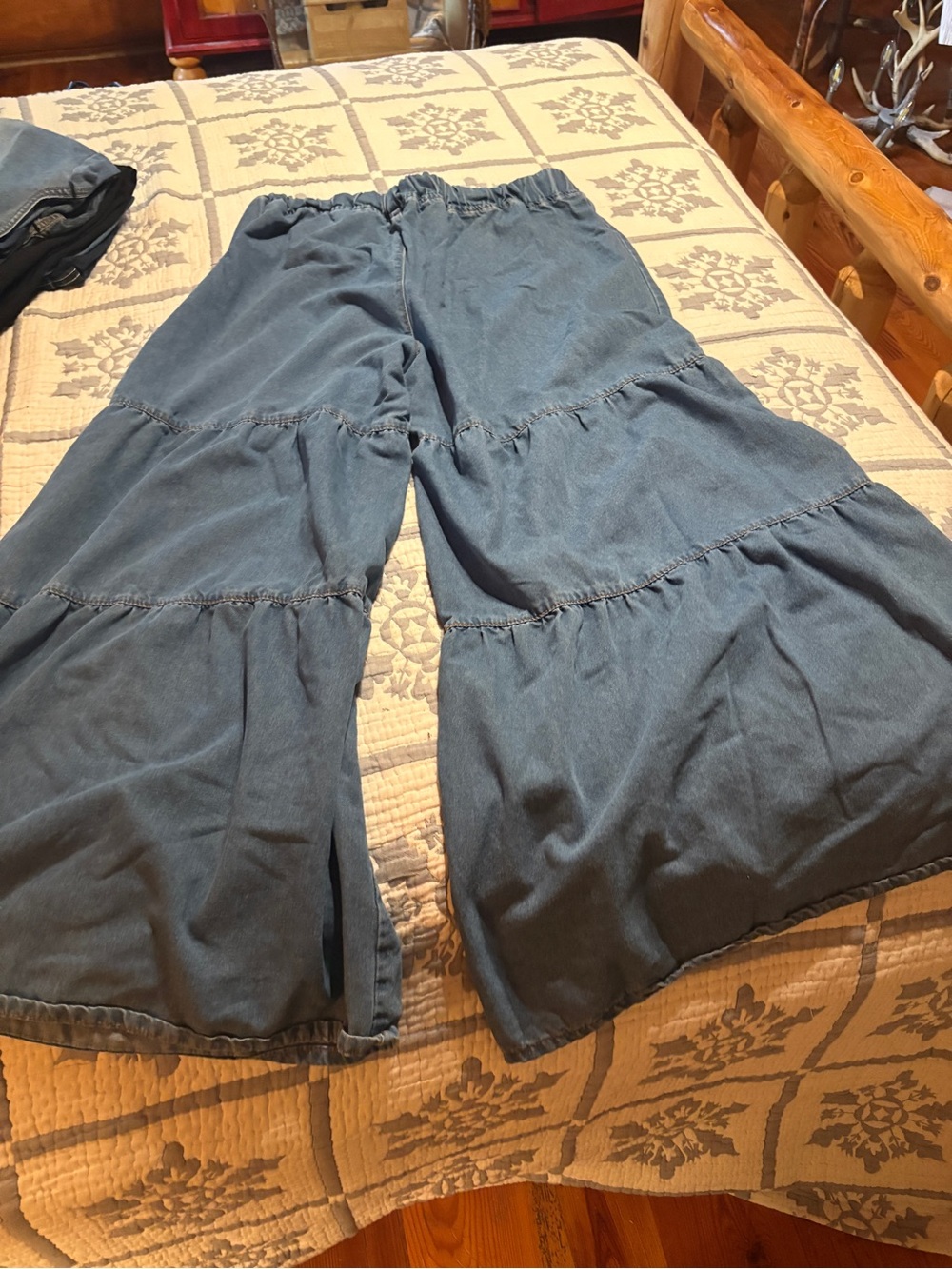 Ruffled leg jeans 2x - Picture 2 of 3